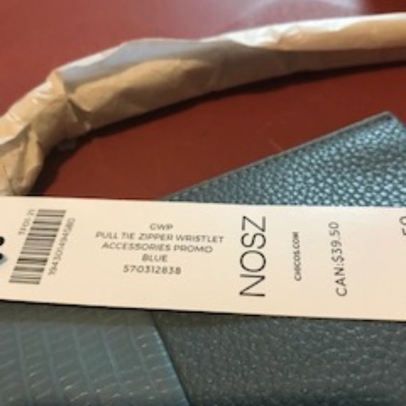 Chicos wristlet - Picture 4 of 8